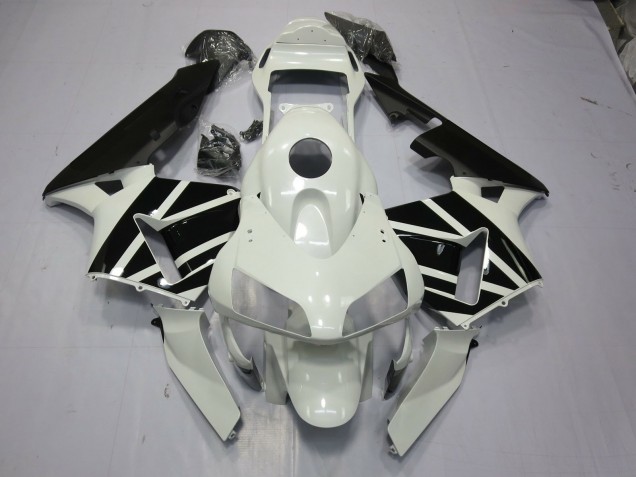2003-2004 White & Black OEM Honda CBR600RR Motorcycle Fairing UK 2003-2004 White & Black OEM Honda CBR600RR Motorcycle Fairing UK