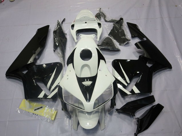 2005-2006 Black and White Honda CBR600RR Motorcycle Fairing UK 2005-2006 Black and White Honda CBR600RR Motorcycle Fairing UK