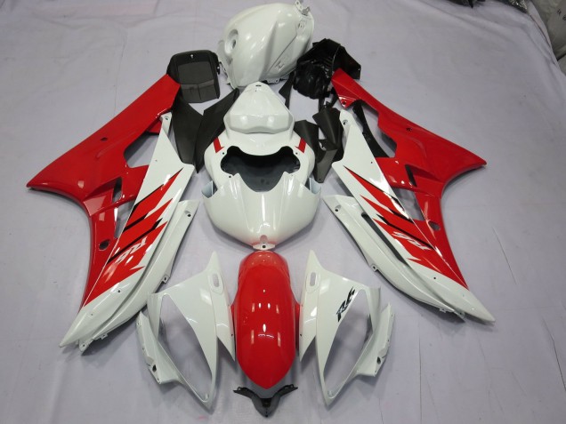 2006-2007 Red and White Yamaha R6 Motorcycle Fairing UK 2006-2007 Red and White Yamaha R6 Motorcycle Fairing UK