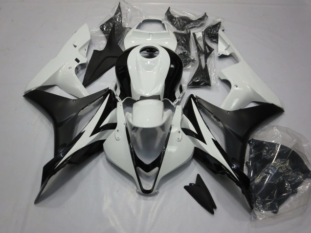 2007-2008 Clean Black and White Honda CBR600RR Motorcycle Fairing UK 2007-2008 Clean Black and White Honda CBR600RR Motorcycle Fairing UK